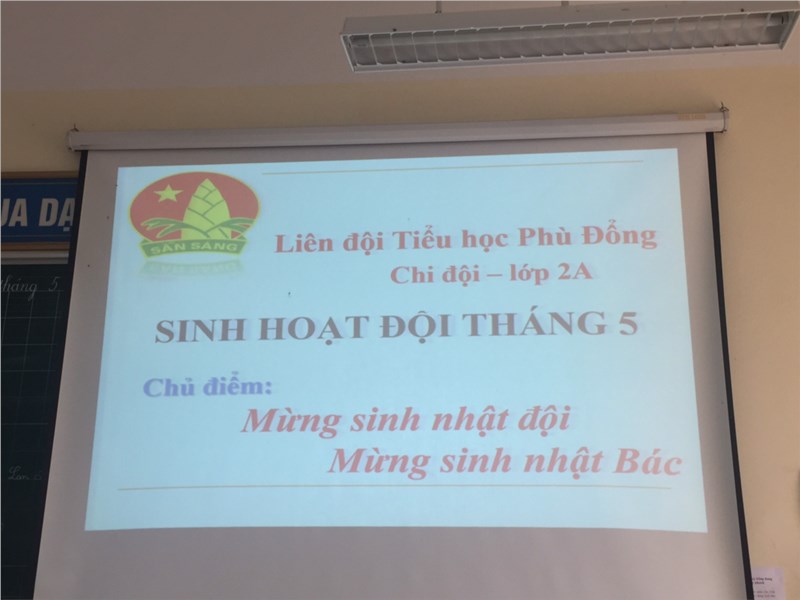 Sinh hoạt Đội tháng 5